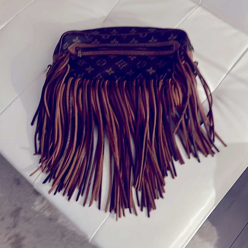 Vintage Louie with leather fringes❤️ - Picture 3 of 7